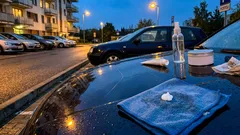 Rysa na lakierze? Zrób test paznokcia i sprawdź domowy sposób, który czasem działa