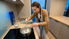 Kilka kropel octu do jajek: co robi z białkiem i kiedy naprawdę pomaga